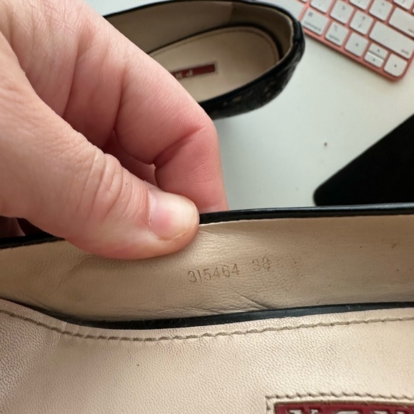 Prada heels - Picture 6 of 6